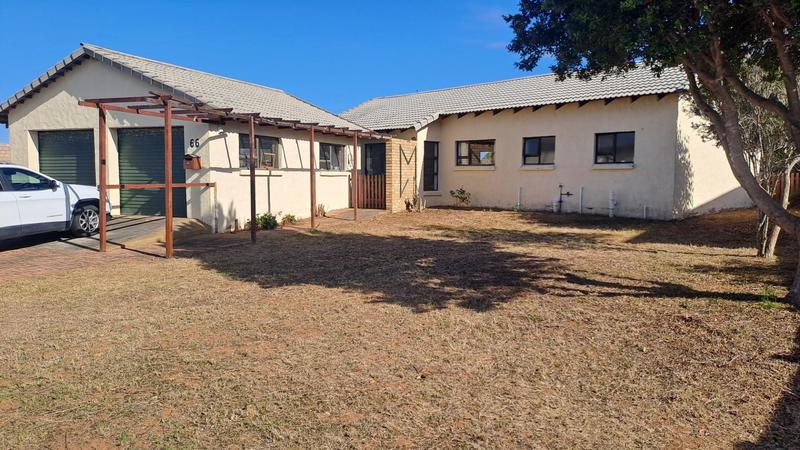 2 Bedroom Property for Sale in Stilbaai Wes Western Cape